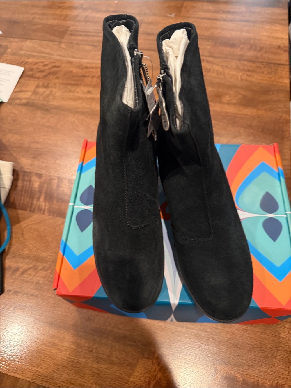 Lazo women’s Black Suede Ankle Booties -  NWT Classic Side-Zip Style